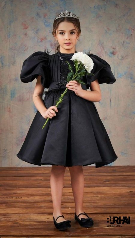 فستان مع تاج