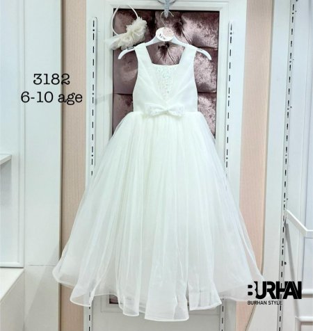 بدلة مع طوق للشعر