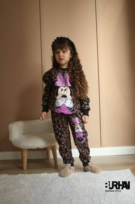 بني ميكي ماوس