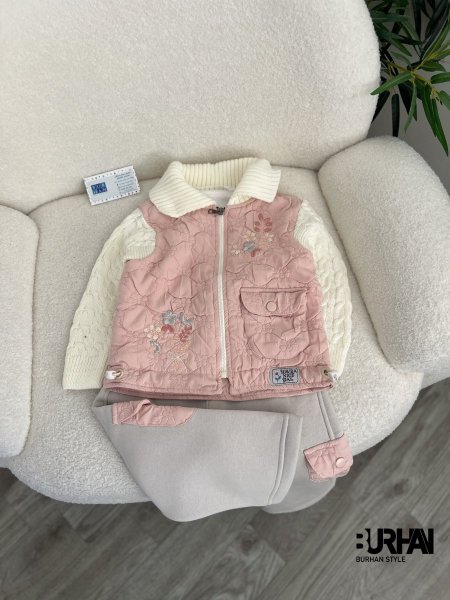 طقم بناتي مبطن